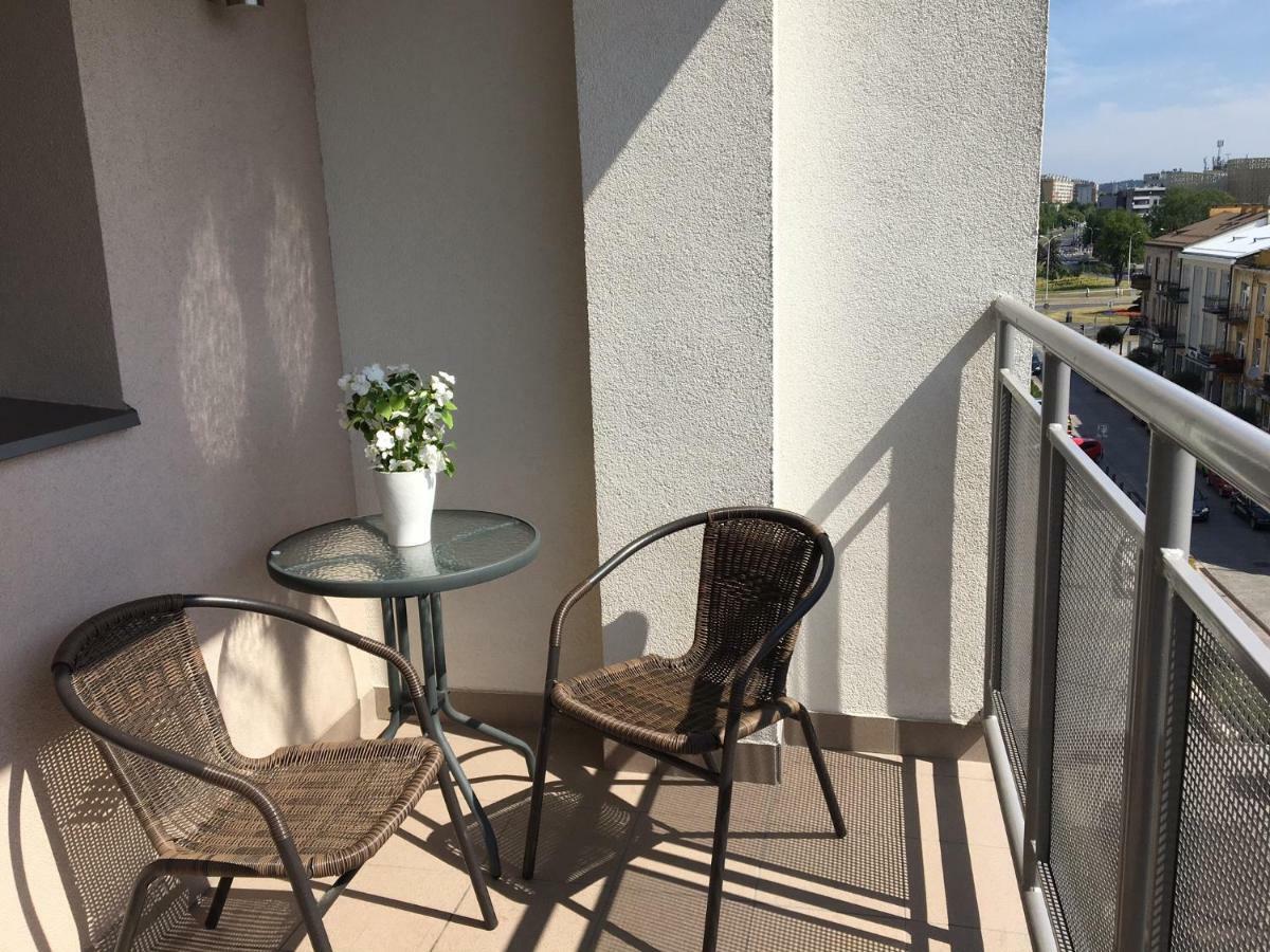 Family & Business Elegant Apartments Rynek Centrum Downtown - 2 Bedroom, Balcony, Parking Kielce Exterior photo
